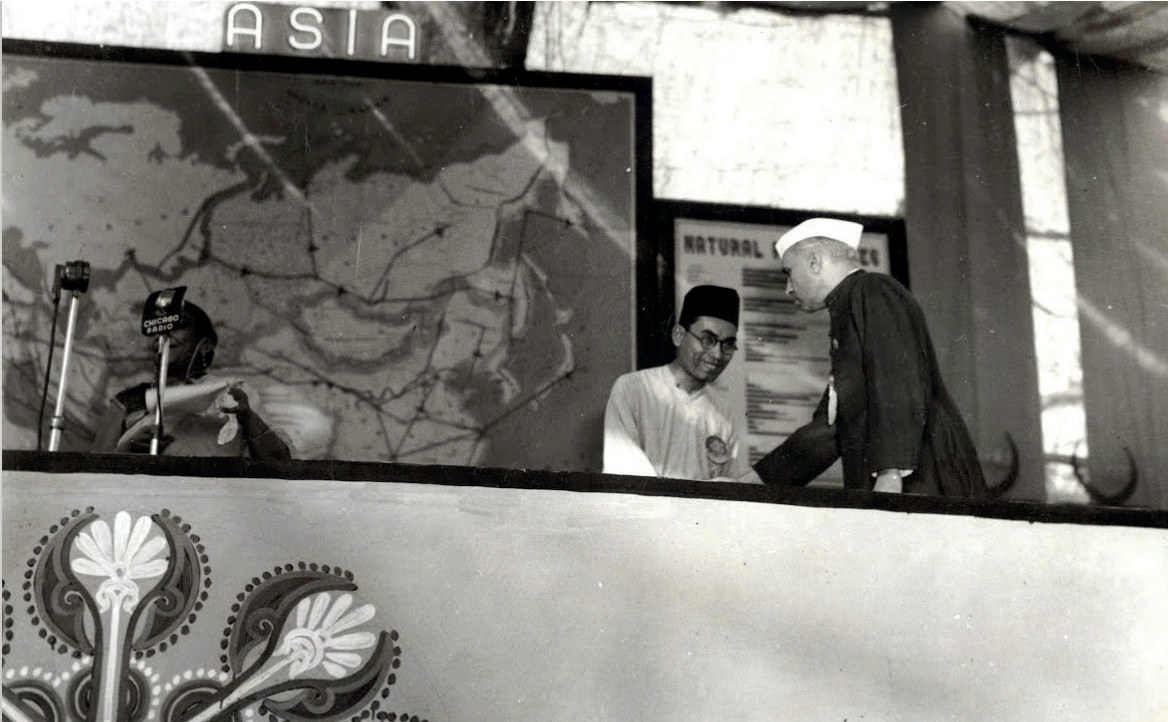 Jawaharlal Nehru, greeting Dr. Burhaneddin, Head of Delegation of Malay, at the Asian Relations Conference held in New Delhi on 31st March and 1st April 1947 (Photograph: Malaya Ganapathy, 2022).