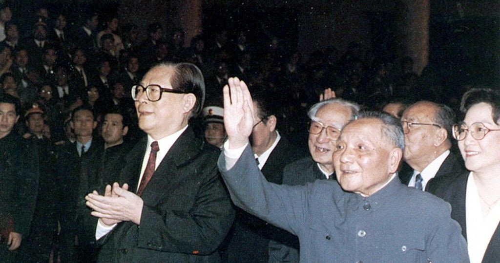 Deng Xiaoping (right) with Jiang Zemin (left) on November 12, 1989. (China Daily, 2014)
