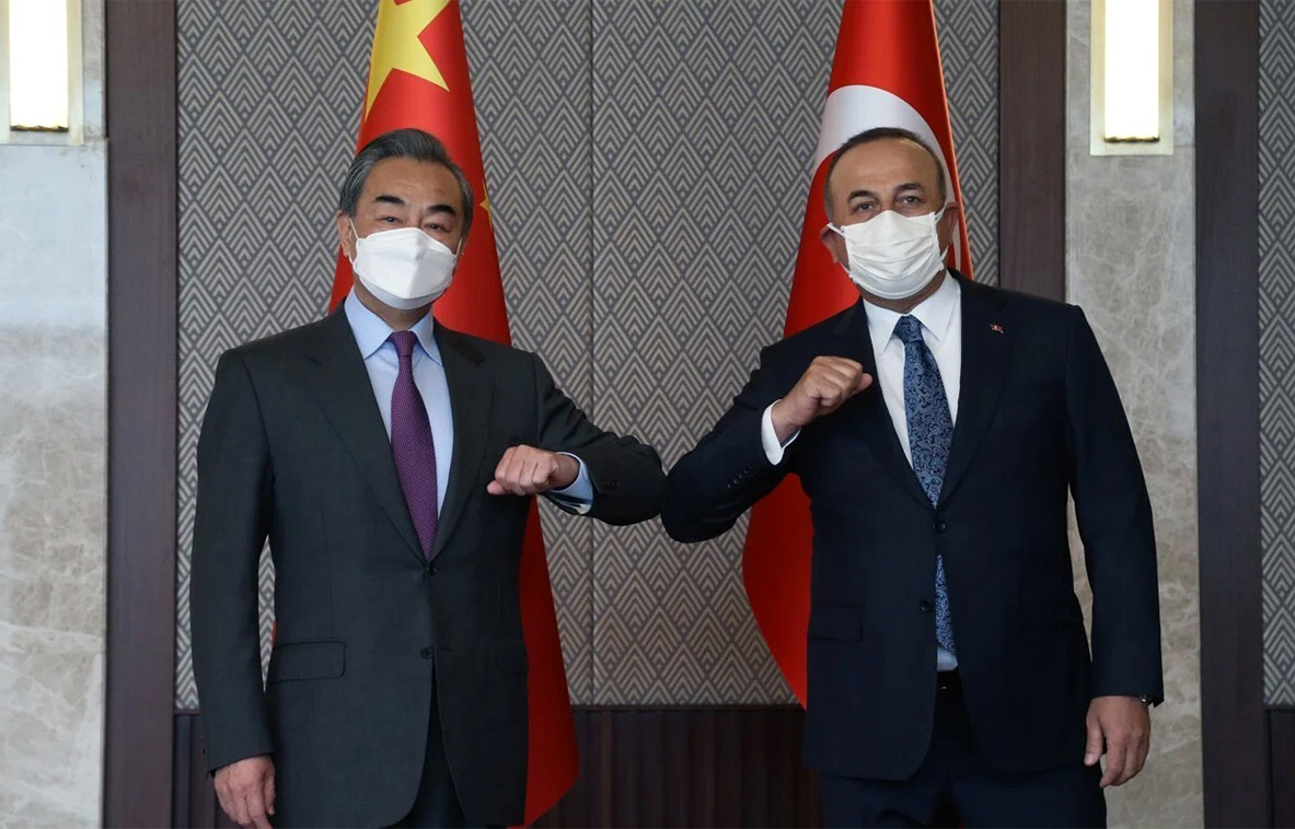 Meeting with Chinese Foreign Minister Wang Yi within the framework of the 50th anniversary of our diplomatic relations. (Xinhua/Mustafa Kaya, 2021)