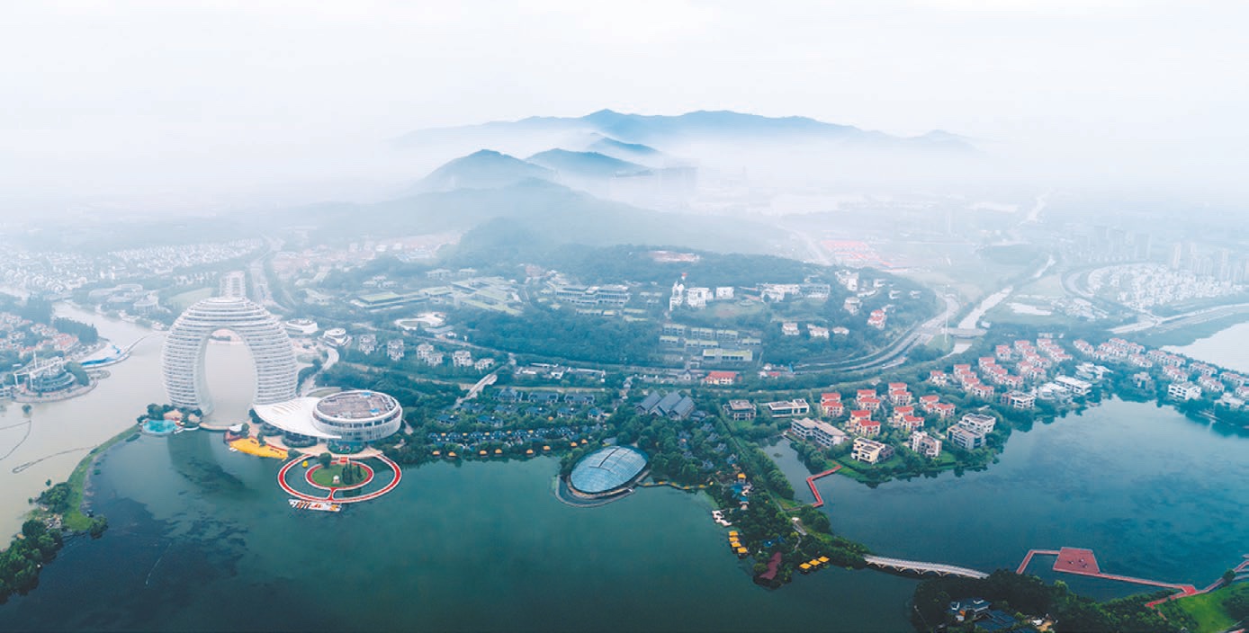 An aerial view of the Taihu Lake scenic area in Huzhou, Zhejiang province. (China Daily, 2021)