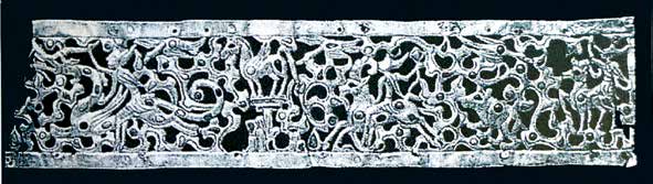 Resim 1. Altın ajur taç, Kargalı Vadisi, Almata / Kazakistan, MÖ 2 yüzyıl