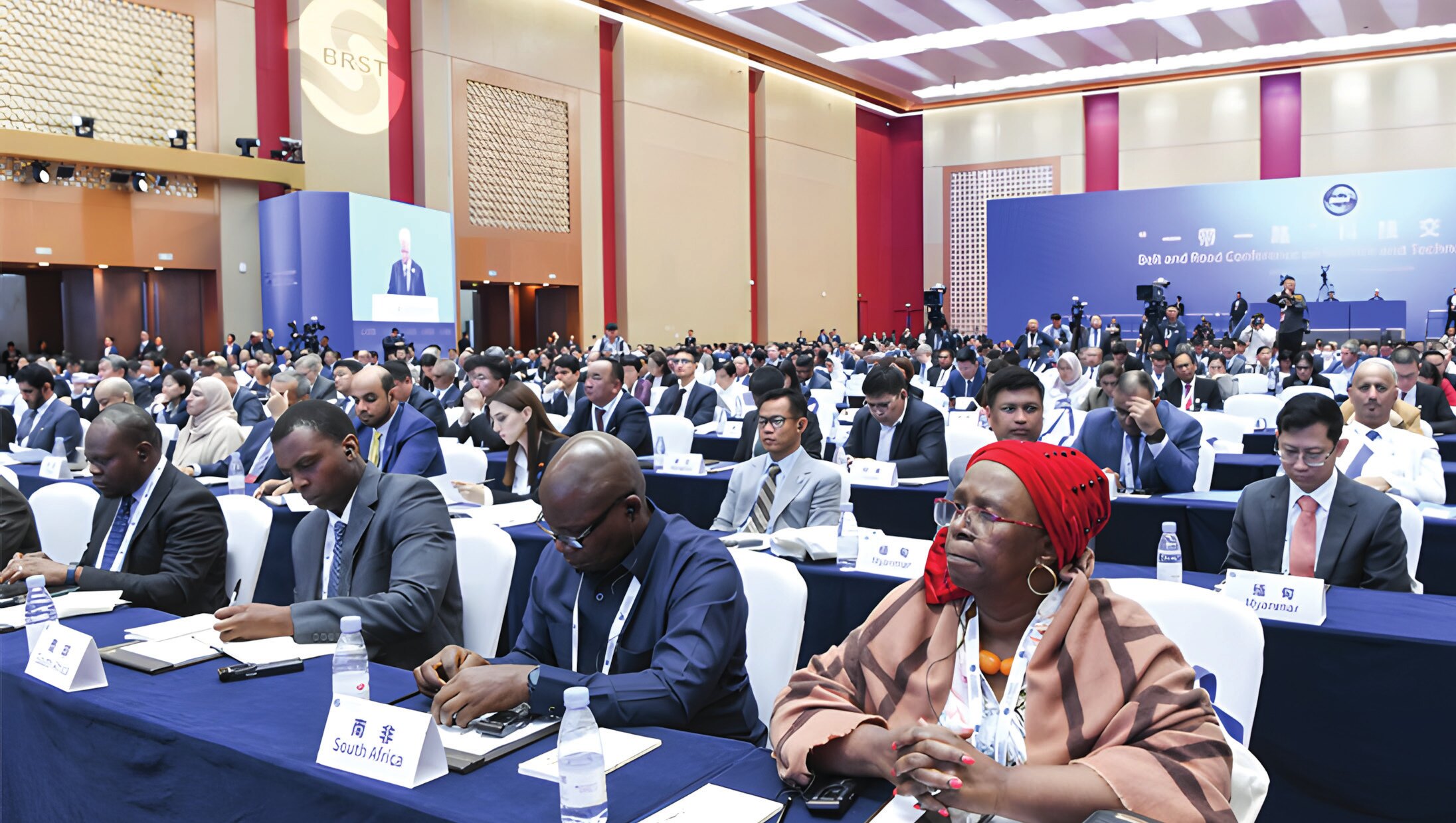 The 1st Belt and Road Science and Technology Exchange Conference was held in Chongqing, China, on 6-7 November 2023 to strengthen scientific cooperation under the BRI (Photo: Xinhua, 2023).