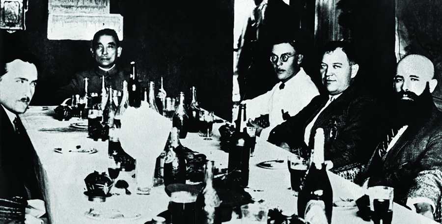 From the meeting of Sun Yat Sen (second from the left), Soviet Union's military advisor in China, Vasily Blyukher (first from the left, stayed in China from 1924 to 1927), and other Soviet advisors. (1924)