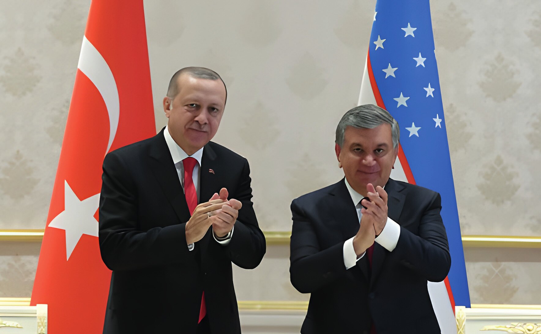 President Recep Tayyip Erdoğan and President Shavkat Mirziyoyev; Uzbekistan decided to join the Turkic Council (Photo: TCCB, 2018).