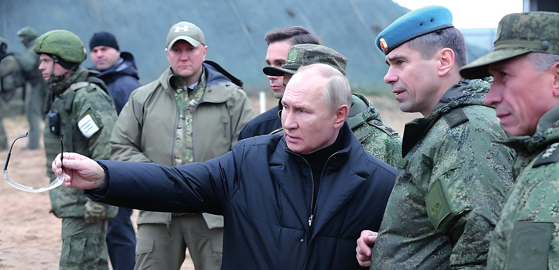 Vladimir Putin visits Western Military District training ground in Ryazan region on October 20, 2022 (Photo: Xinhua, 2023).