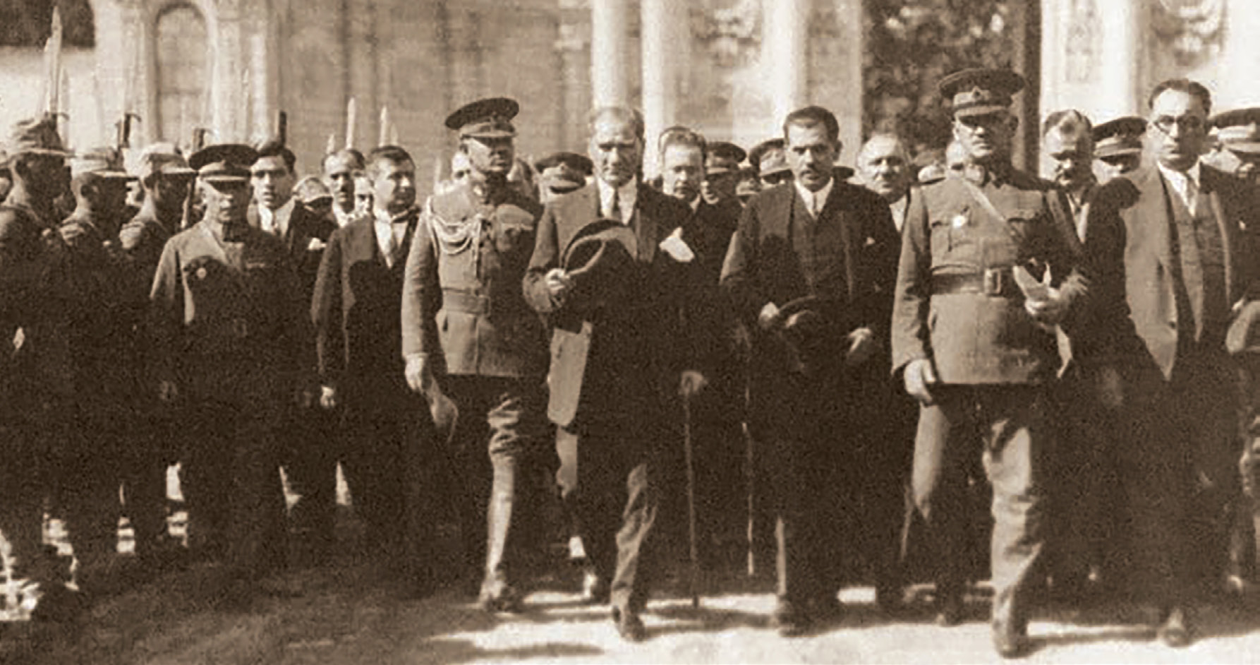 Atatürk in Dolmabahçe Palace (Atatürk website, 2021)