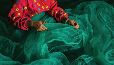 Photograph – Fujian Hui’an Maiden’s Weaving Net